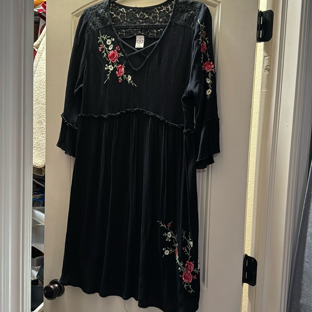 Midi Dress Lace and Embroidered Flowers